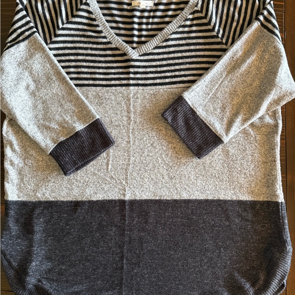 Maurice colorblock Striped Gray and Black Sweater